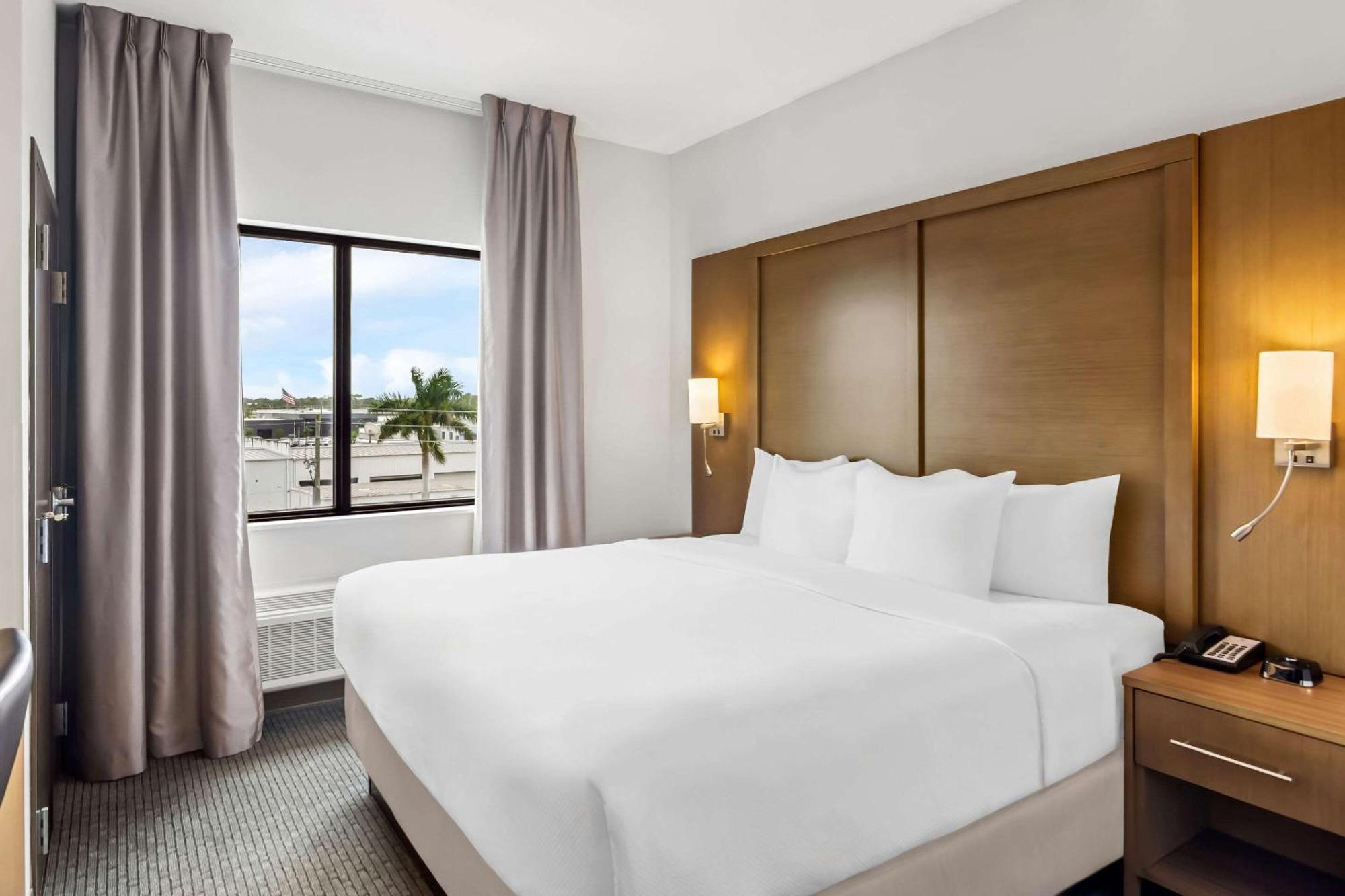 Comfort Suites Stuart-Hutchinson Island Zewnętrze zdjęcie